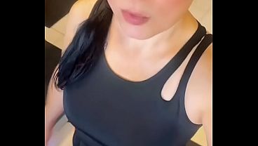 SEÑORA NALGONA DEL GYM QUIERE SEMEN